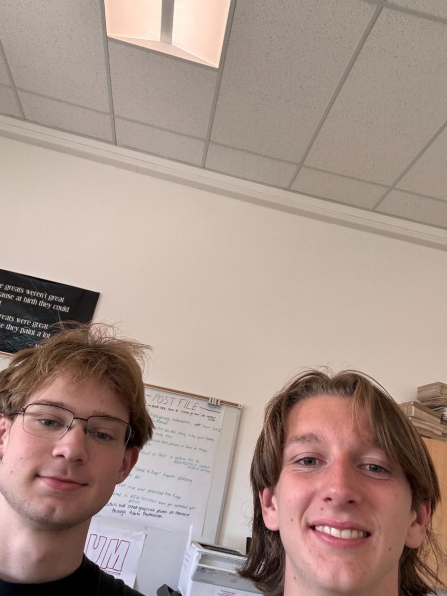 Jake Lubin and Francis Bolton take a millennial-style selfie in the Franklin Post classroom. Make sure to take many pictures like these while having a blast with your bro this summer! Photo by Francis Bolton.